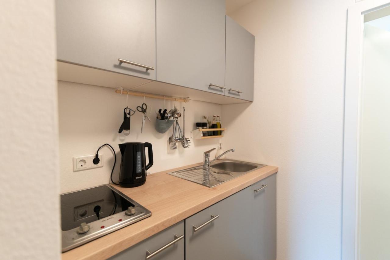 Peter Apartments - Apartment Mit Eigenem Eingang I 30Qm I Zentrale Lage I Bad I Kueche I Terrasse I Tv Fulda Dış mekan fotoğraf